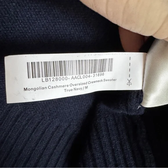 NWT! QUINCE Mongolian Cashmere Oversized Crewneck Sweater True Navy Size Medium - Picture 10 of 15